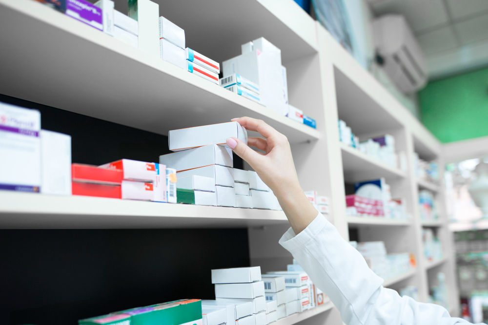 Госдума одобрила в первом чтение законопроект о запрете продажи просроченных лекарств